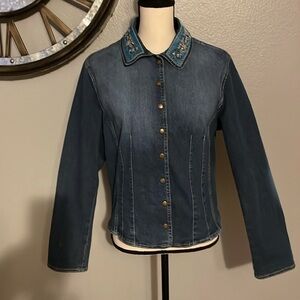 COLDWATER CREEK STRETH DENIM JACKET WITH BEADS SEQUIN SNAP BUTTONS.